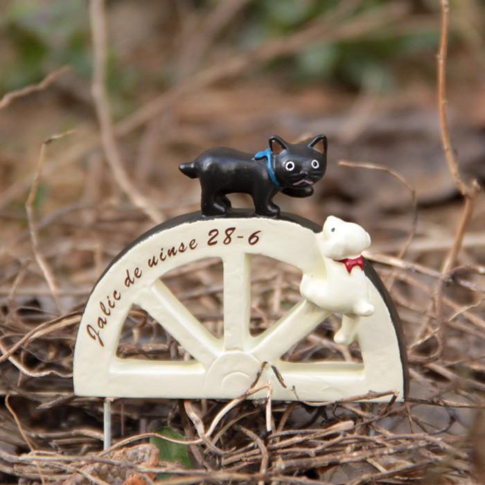 Resin Micro Garden Ornaments With Cartoon Dog Fence For Gift And Decor Party