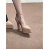 Neue französische wasserdichte Tisch-High Heels Weiblichkeit sexy Modellschuhe Laufsteg nude Nische Ein-Wort mit High Heels