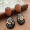 Ohrringe mit ethnischer Atmosphäre, Ohrringe, Schwarze Glasur, Retro-Holzmuster, Täglicher Low-Luxury-Modetrend, Hochwertige, exquisite Ohrringe
