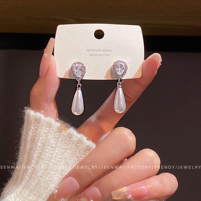 Micro-inlaid zircon water drop-shaped pearl earrings women's light luxury stud earrings