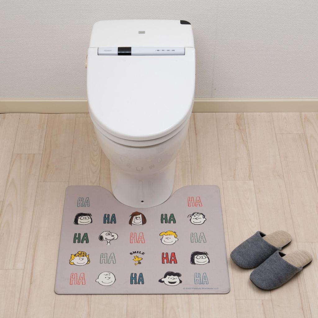 Senko Snoopy Wipeable PVC Toilet 55 X 60 Smile Character Snoopy 78770 Mat, Approx. Cm, Gray,