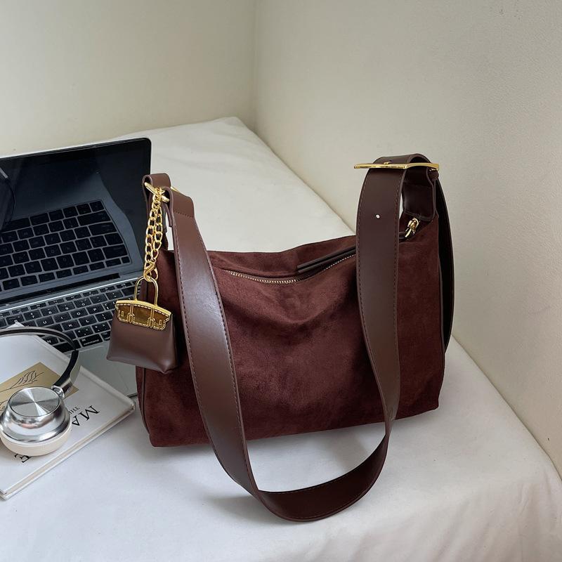 Simple large-capacity bag women's new fashion versatile casual shoulder bag commuter messenger tote bag