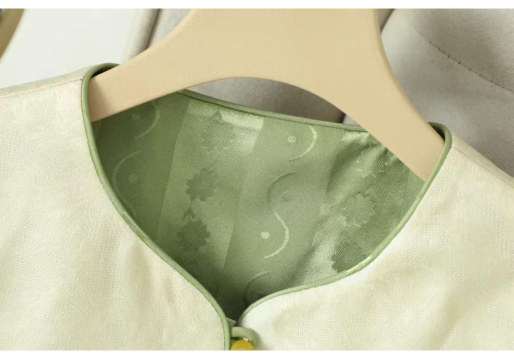 Elegant Women's 2026 Reversible Tang Suit Jacket with Frog Buttons - New Chinese National Style