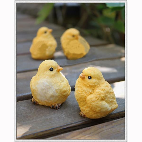 Emulation Little Chicken Decor Realistic Resin Chicken Decorations Miniature Ornament for Children’s Gifts