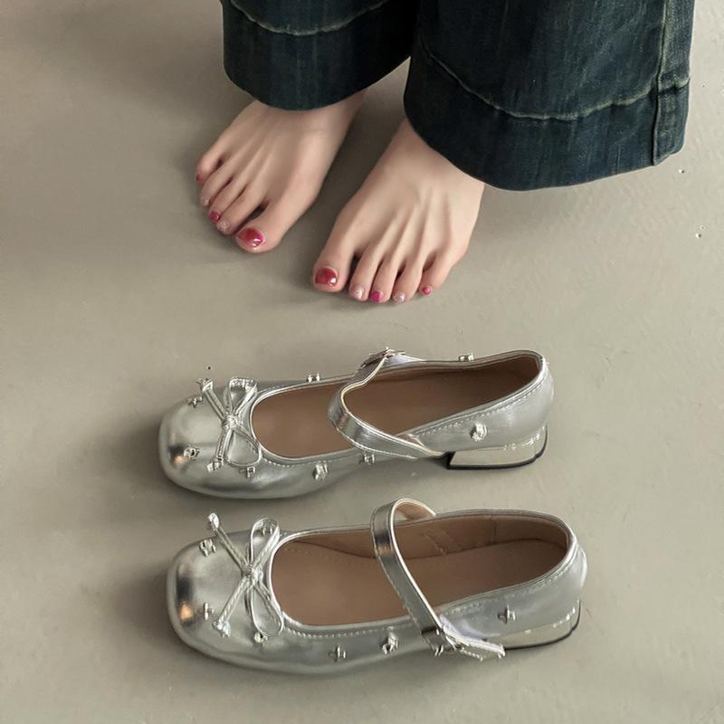 Retro single shoes round head thick heel women's shoes summer French fashion small leather shoes bow light mouth high heel Mary Jane shoes