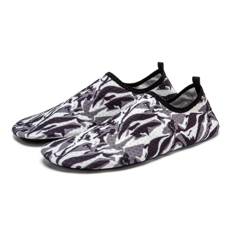 Women Men Water Barefoot Shoes Leopard Design Beach Shoes Quick Dry Hiking Sports Sandals Casual Training Shoes Light Sandals 46