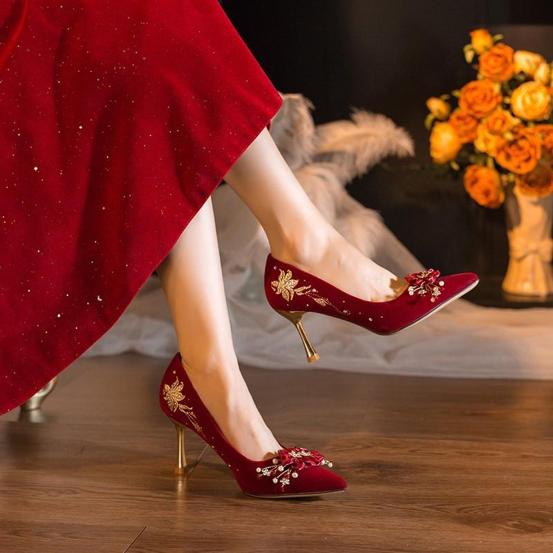 Mode Damen Pumps mit dünnem Absatz, spitz, Wildleder, flach, Stickerei, rutschfest und abriebfest, hohe Absätze, Hochzeitsschuhe