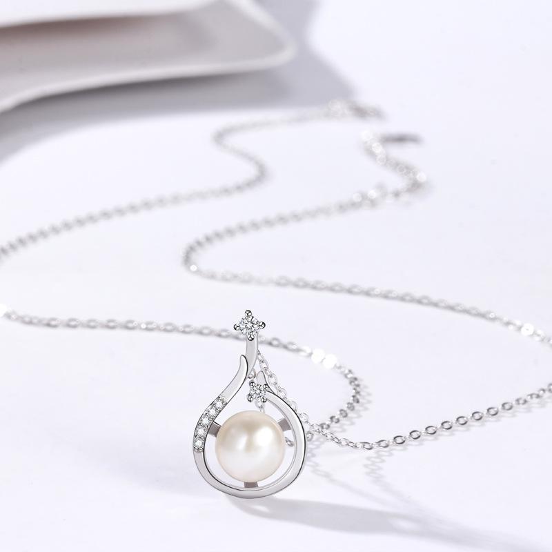 Freshwater Pearl Necklace Women'S Summer Retro Full Diamond Simple Mother Style Collarbone Chain Niche Fashion Geometric Pendant Quality