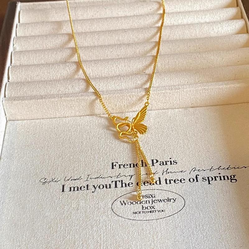 Natal Year Spirit Snake Wrapped Butterfly Pendant Necklace Female Cold Wind Collarbone Chain Accessories