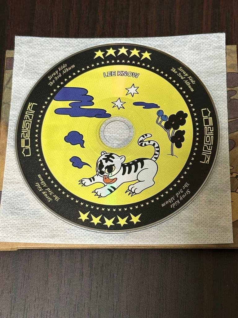 [USED] Stray Kids Reno 5-star Digipack, Opened, with Trading Card