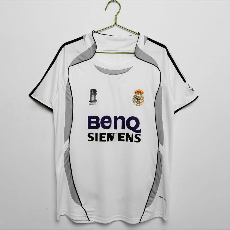 2006/07 season AC Milan home and away jersey No. 22 star KAKA retro jersey Barcelona short sleeve