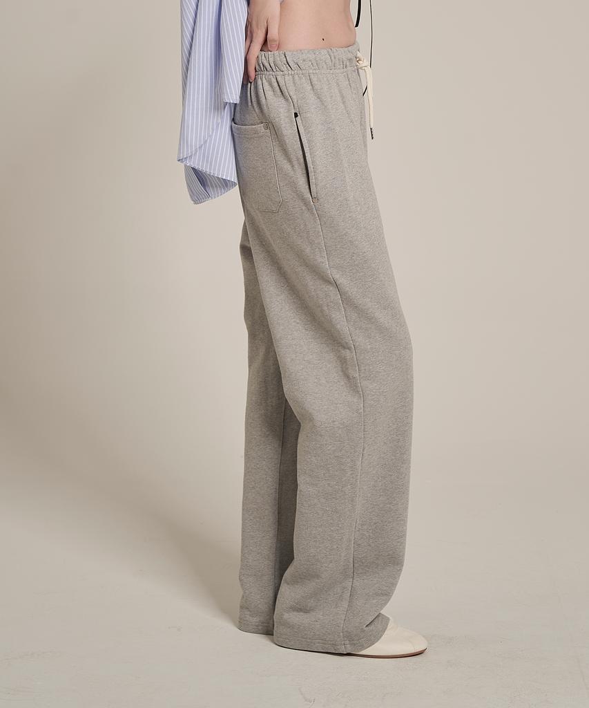 Iteoneolmomeonteu Rivet Sweatpants _ Gray