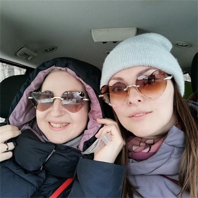 

Женские солнцезащитные очки класса люкс ретро-дизайнер Love, женские солнцезащитные очки без оправы с персиковым сердцем, затемненные солнцезащитные очки, винтажные цветные очки