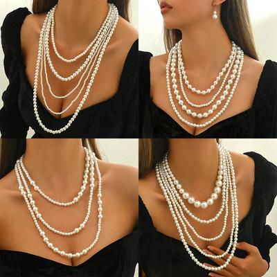 Collier multicouche en perles de luxe léger Y2K vintage design de niche ras-de-cou en perles style froid chaîne de clavicule faite à la main