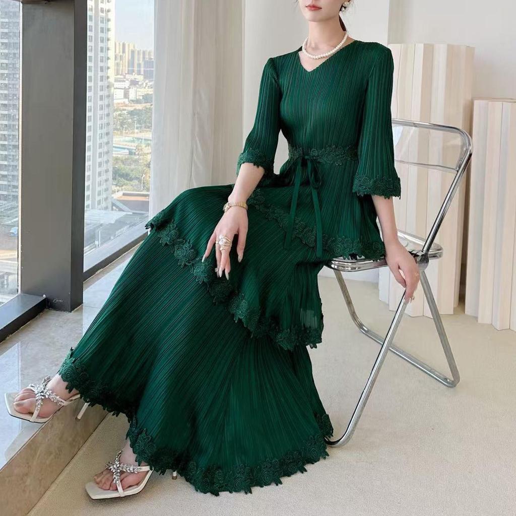 Miyake 2026 High-End V-Neck Tie-Up Layered Midi Dress