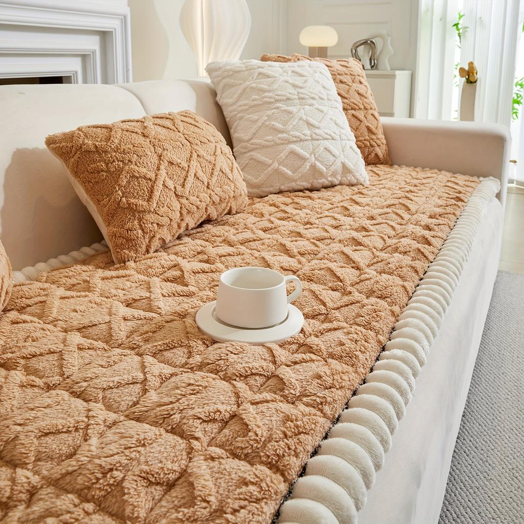 No Pillow 1pc Autumn and Winter Thickened Bohemian Style Quilted Sofa Cover with Pleats, Integrated Plush Fabric, Non-slip Protective Cover for Pets