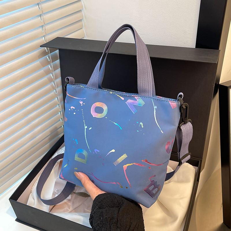 Stylish Large Capacity Women's Tote Bag Fashionable And Versatile For Daily Use