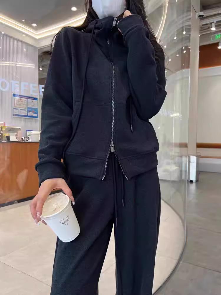 

Комплект из двух предметов: толстовка большого размера: Повседневный трикотажный топ с длинным рукавом и свободные брюки для женщин L (Recommend 53-60 kg)