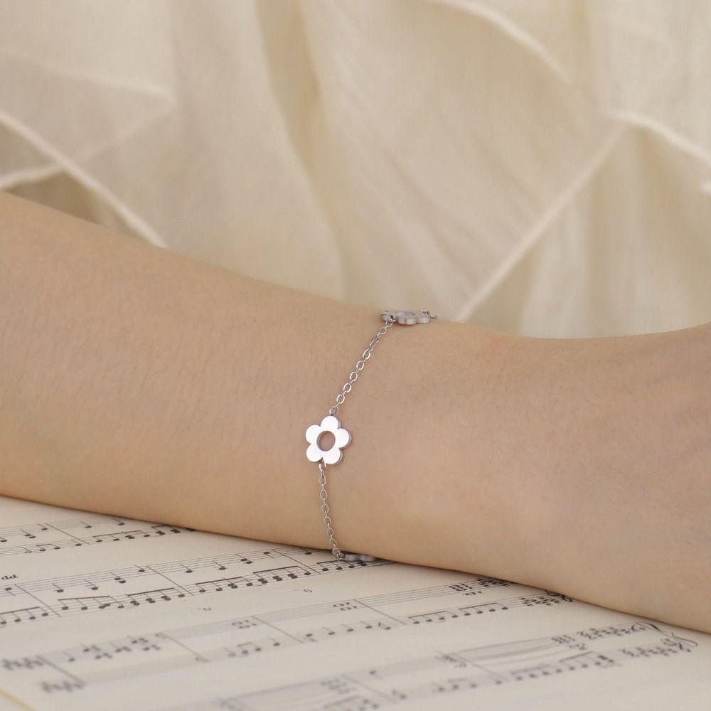 Stainless Steel Flower Charm Bracelet Sweet Wrist Chain Stainless Steel Bracelet Casual Daily Wear