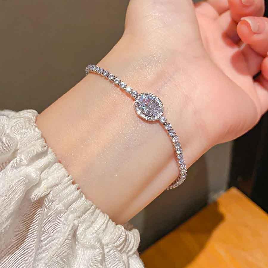 18k Gold Plated Zircon Oval Cuff Bracelet With Elegant Design For Fashion Enthusiasts