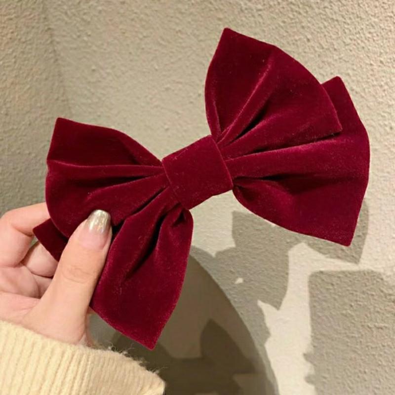 Influencer-Style Large Silk Velvet Bow Hair Clip - Korean Retro 2023 Headdress Accessory.