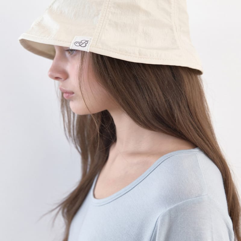 

Панама-ведро на шнурке BLBT Ivory