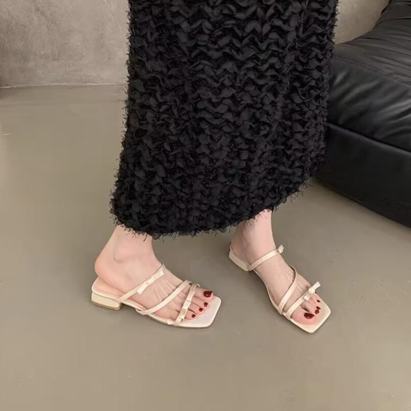 Summer New Women's Slippers 2025 Stylish Peep-toe Low Heel Silver SlipperWomen's Comfortable Beach Shoes Women Slipper