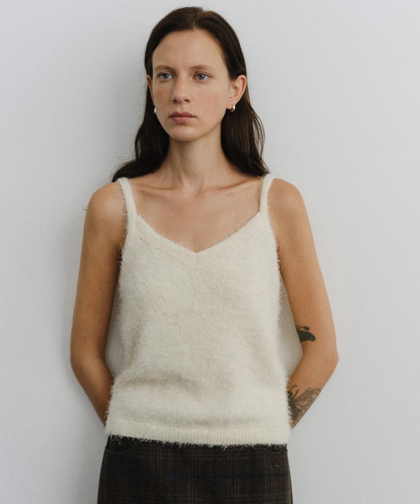 Yulago Hairy Knit Sleeveless