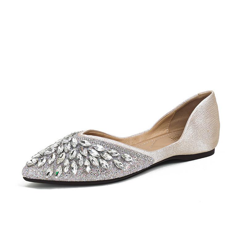 Large size single shoes women's summer 2025 new Korean version gentle pointed rhinestone flat bottom soft sole temperament fairy bridesmaid shoes