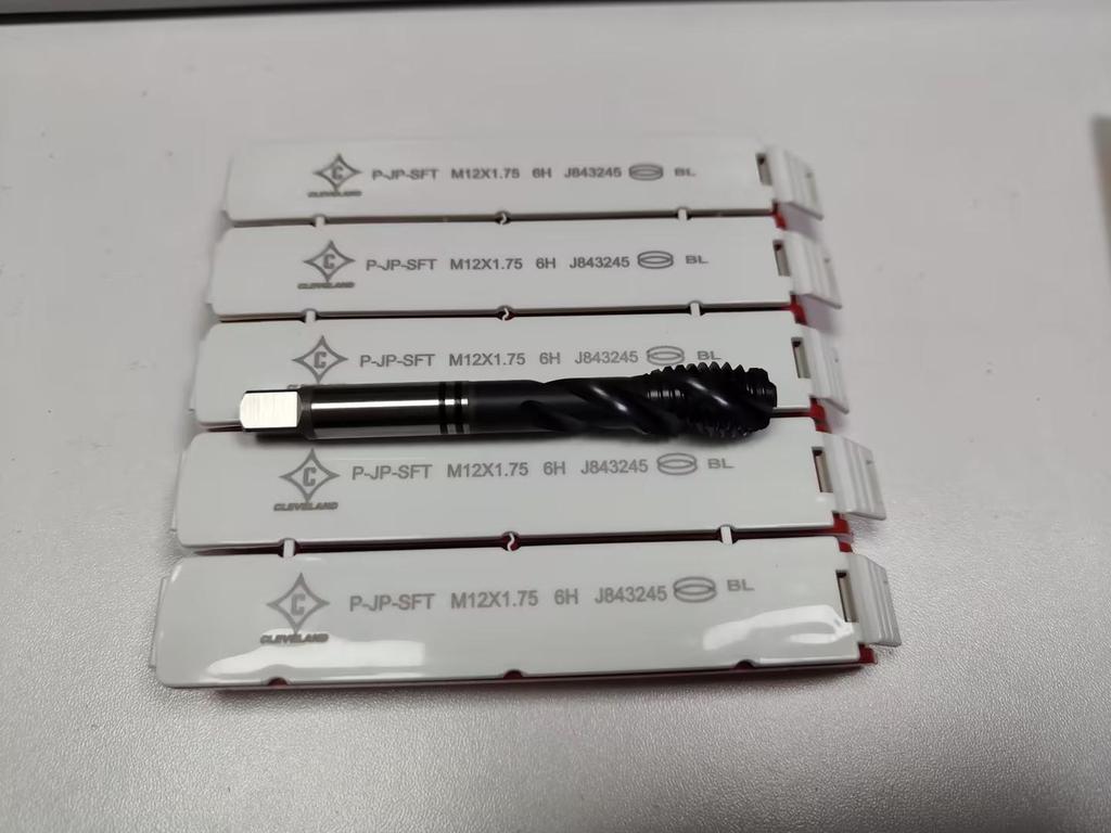 Titanium Plated Spiral Straight Flute Tap - Industrial Grade, High Hardness for Metric Through and Blind Holes, Cutting Machine Use.