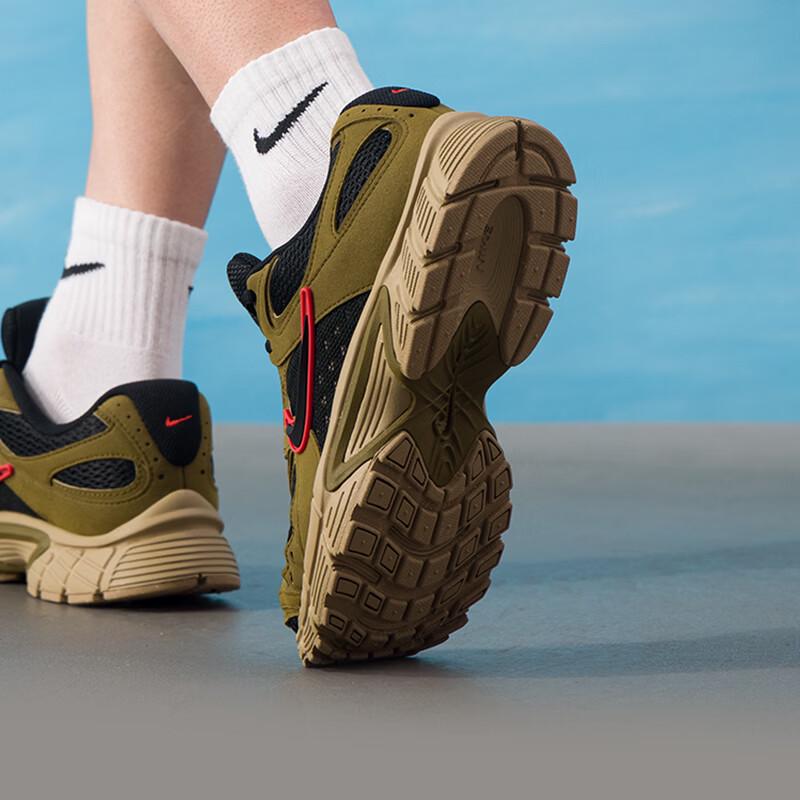 Nike V5 RNR Men's Lifestyle Sneakers