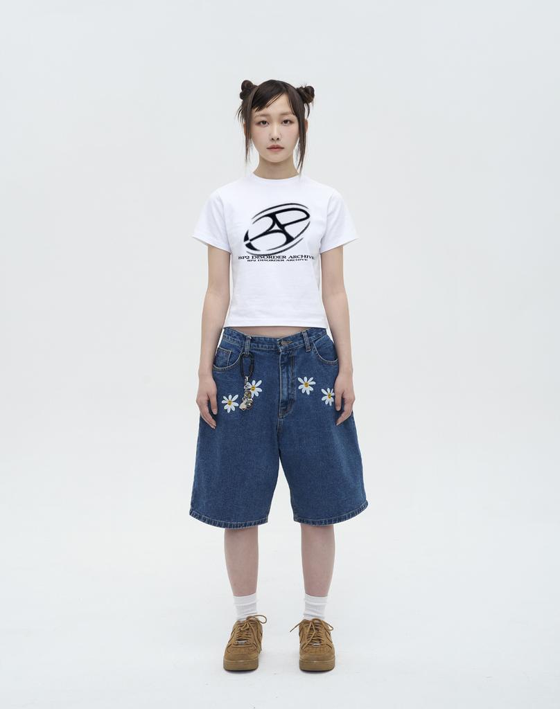Bipitudiseuodeo Big Graphic Logo Crop Top White
