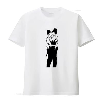 Banksy Kissing Coppers Print Mens T Shirt Unique Street Art Design for Fashionable Wear Vintage Washed Breathable Soft
