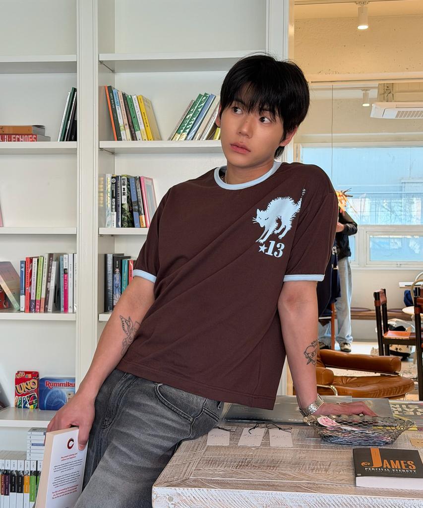 AMOU 13 Cat Half T-Shirts Brown