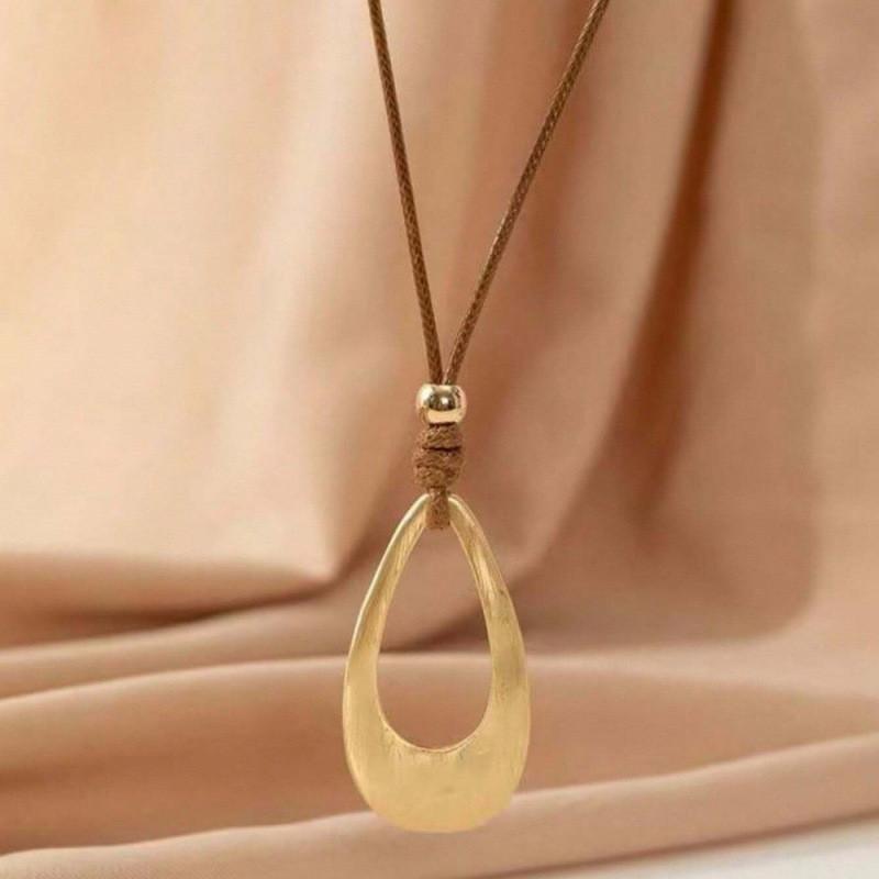 Female Necklace Retrostyle With Hollow Droplet Shape And Titanium Steel Detail