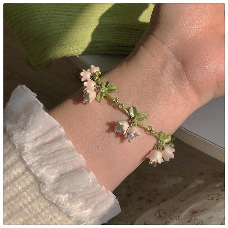 GemChic Damen-Halskette mit exquisitem Blumenblatt-Anhänger, Armband und Ohrringen, dreiteiliges Schmuckset für Geburtstag und Weihnachten