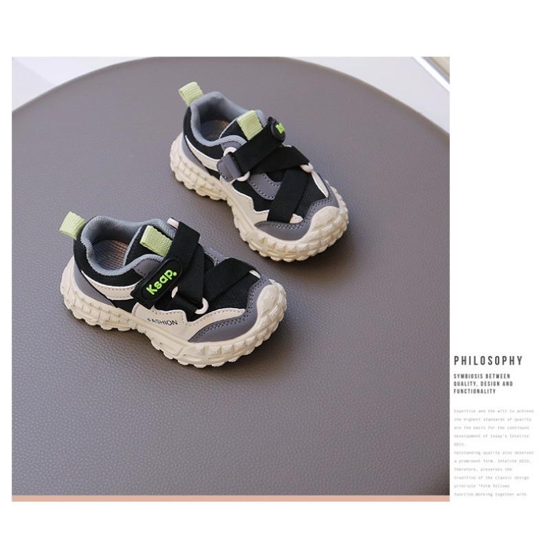 Anti-Tritt-Klassenkameraden Frühling und Herbst Neue Kindersport schuhe Jungen Schuhe Mädchen Laufschuhe Weichsohlige Reifenschuhe Trend
