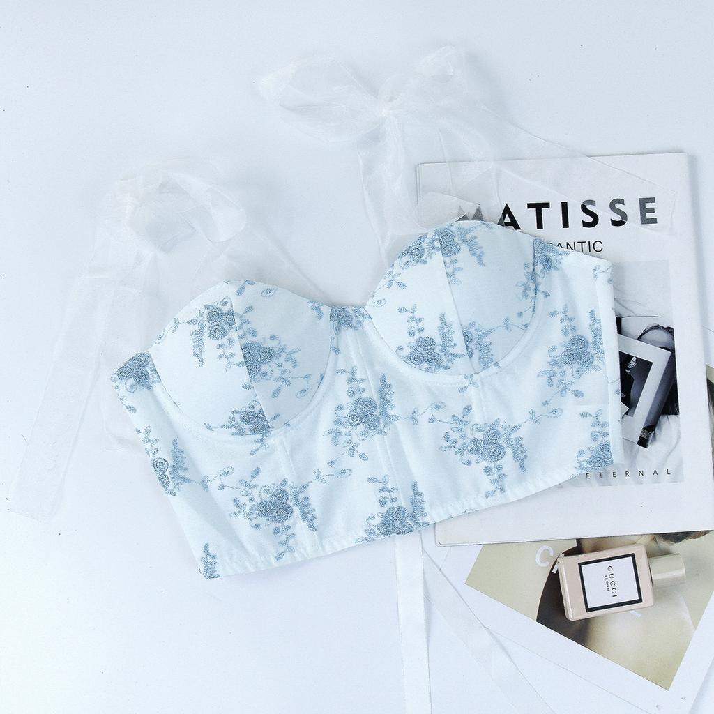 Korzety, módní a elegantní dámské oblečení