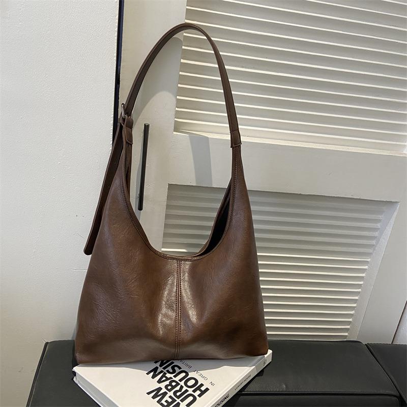 Large-capacity Bag Women's New Soft Leather Underarm Shoulder Bag Mother Bucket Women's Commuter Tote Bag