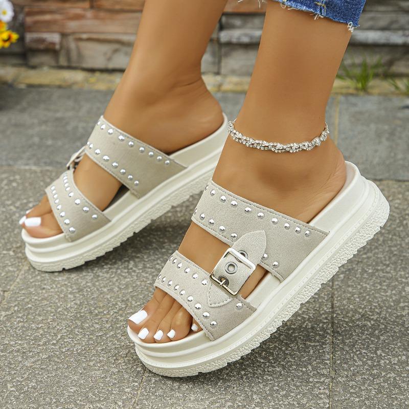 Spot cross-border large-size flat-bottomed slippers summer new wide strip buckle with rivets European and American cool slippers women