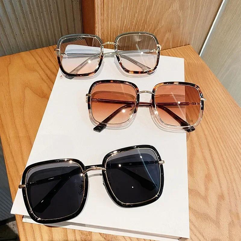 Vintage Gradient Color Frame Green Clear Sunglasses For Women  New Fashion Oversized Alloy Elegant Sun Glasses Female Shades