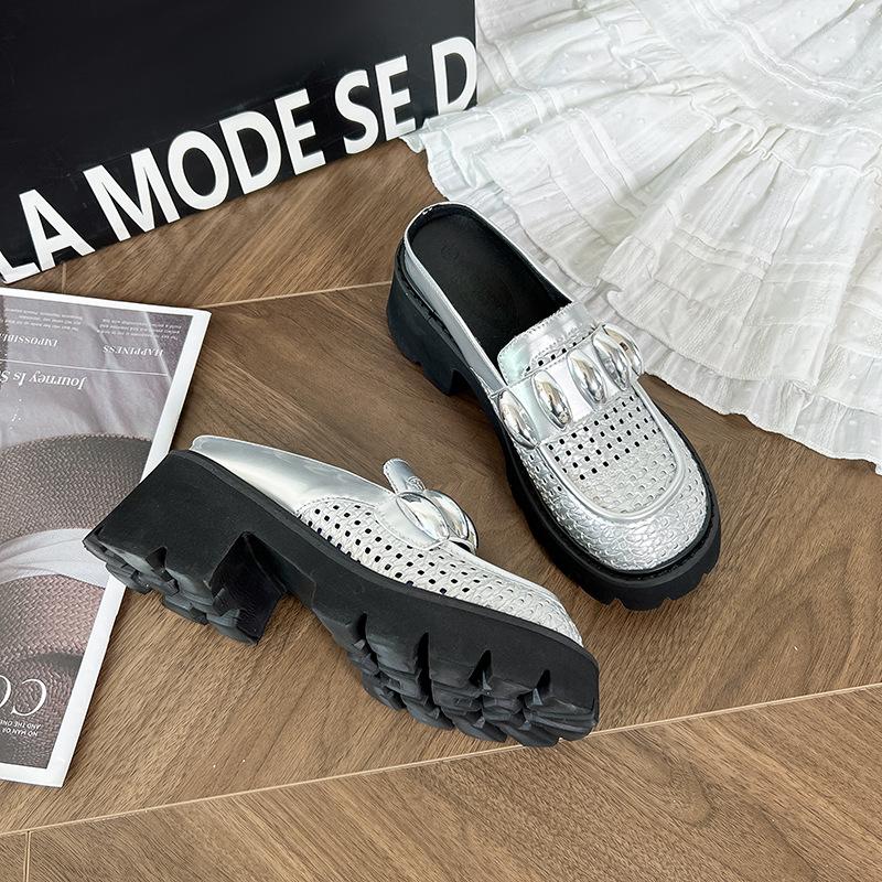 Design sense niche woven hollow bag head cool slippers summer new wear round head thick heel shoes women