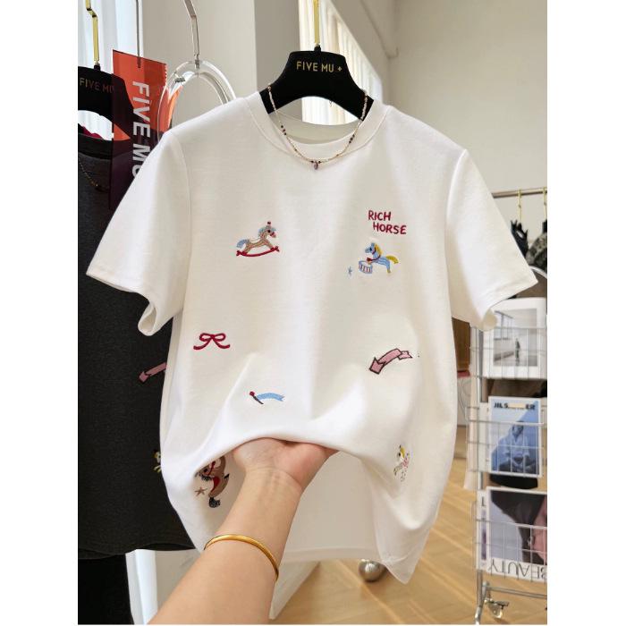 Women's Gray Pony Print Short-Sleeve T-shirt: 2026 Early Spring Slimming Loose Fit