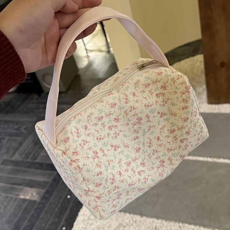 Cute Small Floral Printed Portable Hand-Held Makeup Bag Traveling Large Capacity Storage Toiletry Handbag