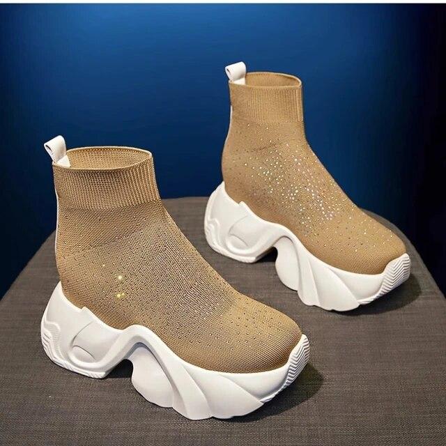 

Весенне-осенняя новая модная женская спортивная обувь для отдыха на толстой подошве с высоким берцем со стразами Роскошные дизайнерские женские носки и ботинки 38