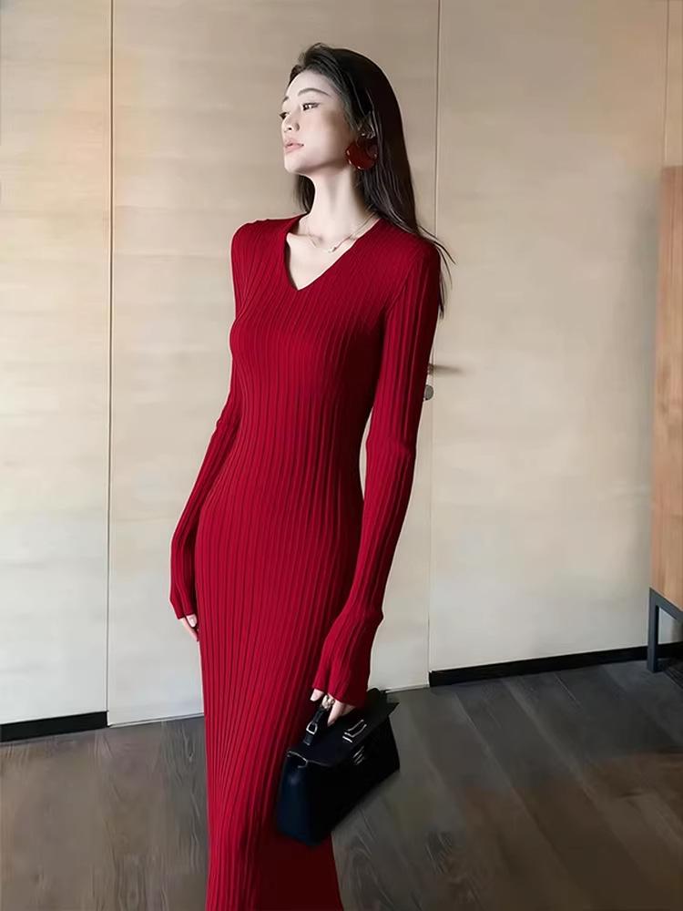 Women's 2026 Red V-neck Knit Bodycon Dress - Autumn/Winter Slim Fit Long Dress
