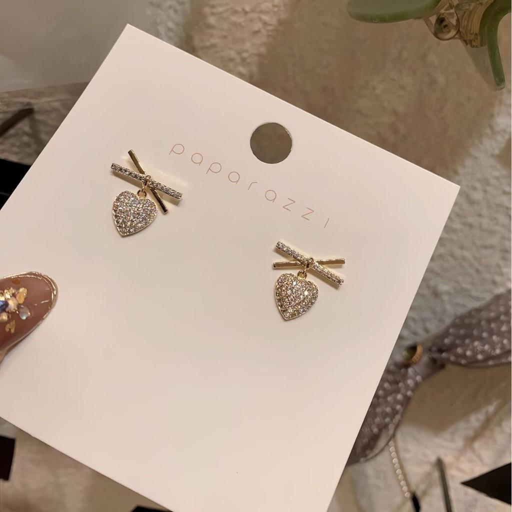 S925 Sterling Silver 18K Gold Pleated Heart Stud Earrings with Full Diamond Design for Women. Versatile and Stylish.