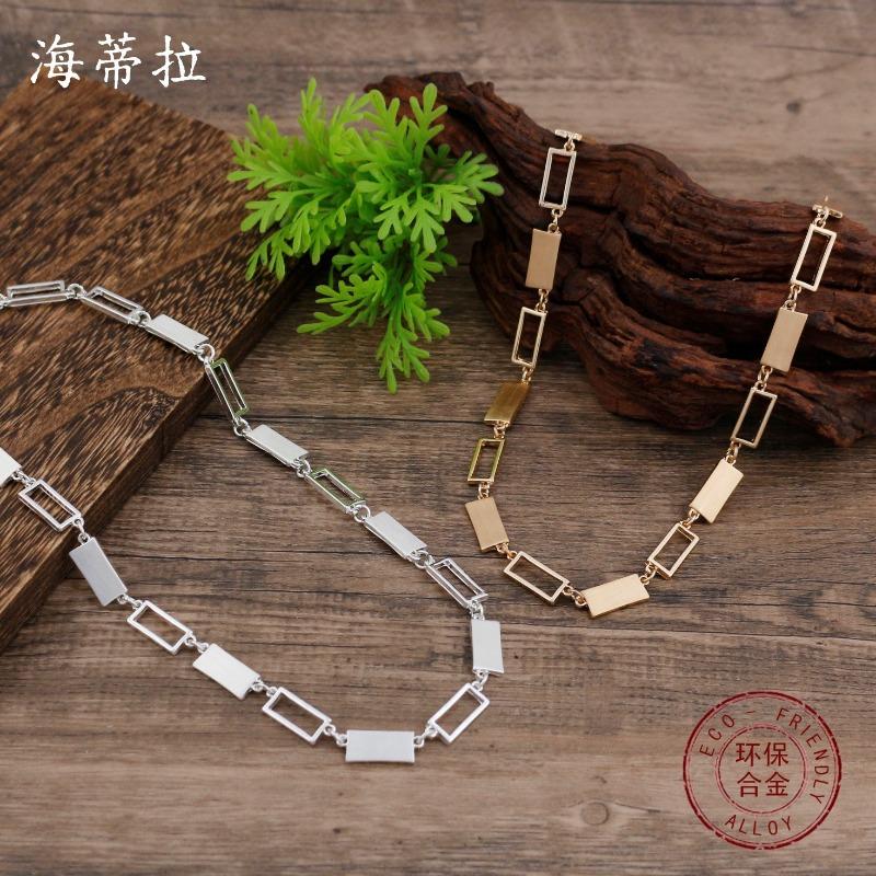 New brushed hollow geometric square necklace women's simple high-end irregular square neck chain