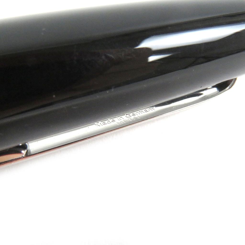 Excellent MONTBLANC Ballpoint Pen Meisterstckle Grand Cap Type Black Silver Mens Used