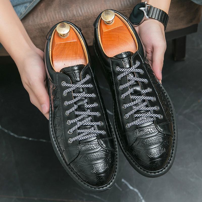 

Модные брендовые мужские повседневные туфли на шнуровке из кожи, модные весенние новые мужские кроссовки для повседневного ношения на улице, универсальные туфли для отдыха на толстой подошве 39 чёрный